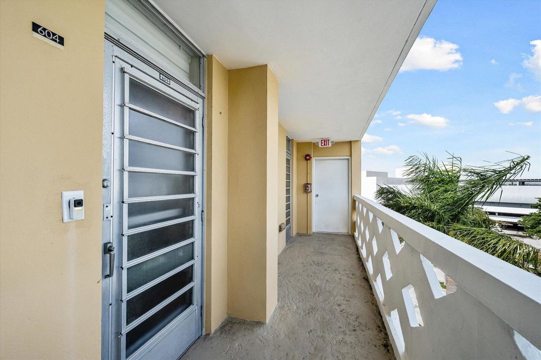 17-2400 NE 9th St #604, Fort Lauderdale-