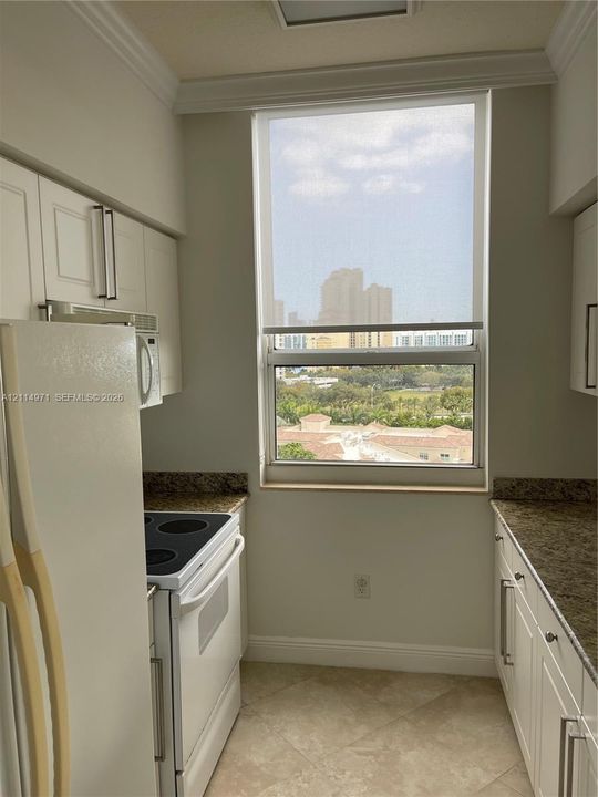 В аренду: $3,500 (2 спален, 2 ванн, 1245 Квадратных фут)