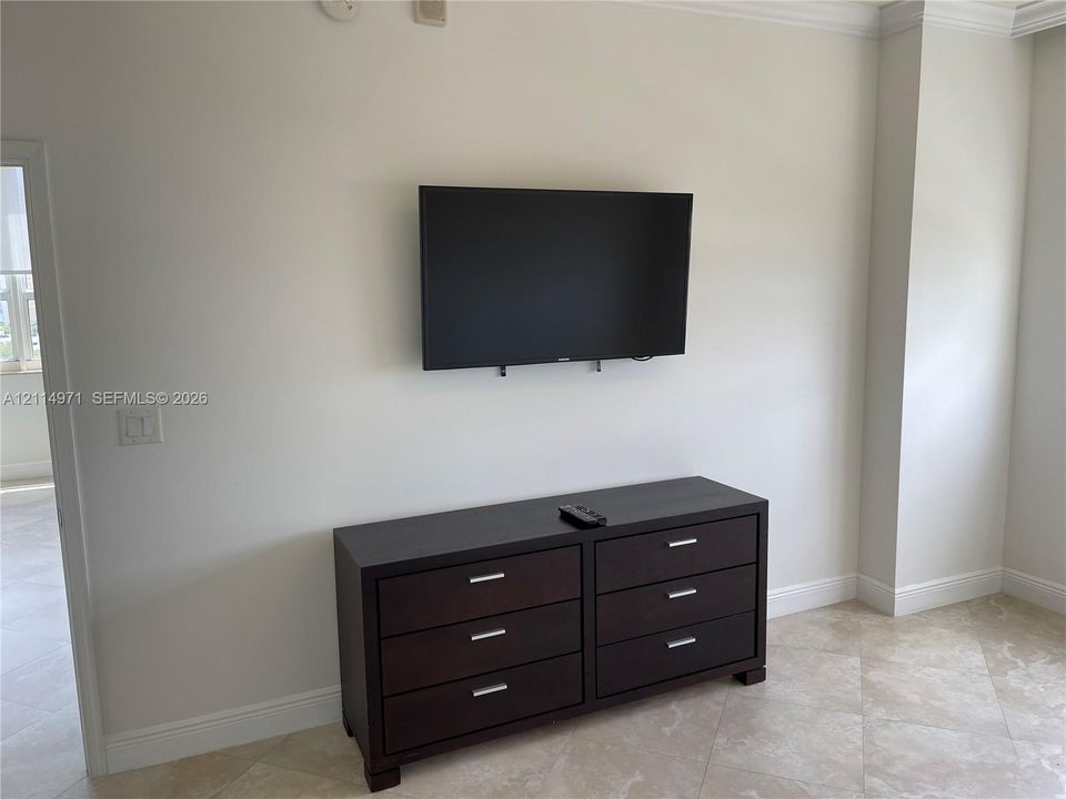 В аренду: $3,500 (2 спален, 2 ванн, 1245 Квадратных фут)