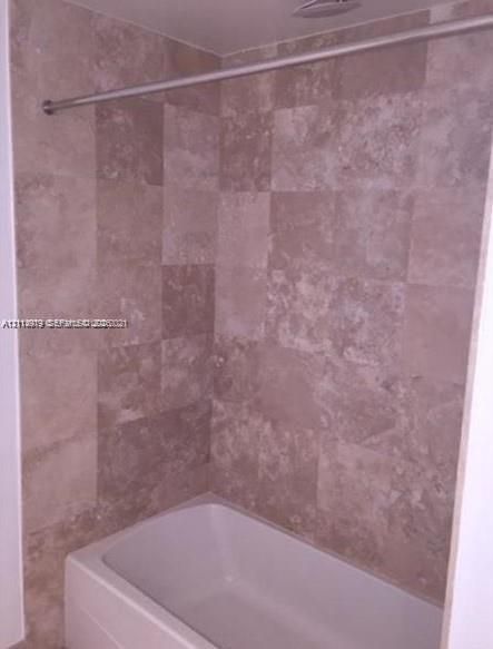 В аренду: $2,500 (1 спален, 1 ванн, 915 Квадратных фут)
