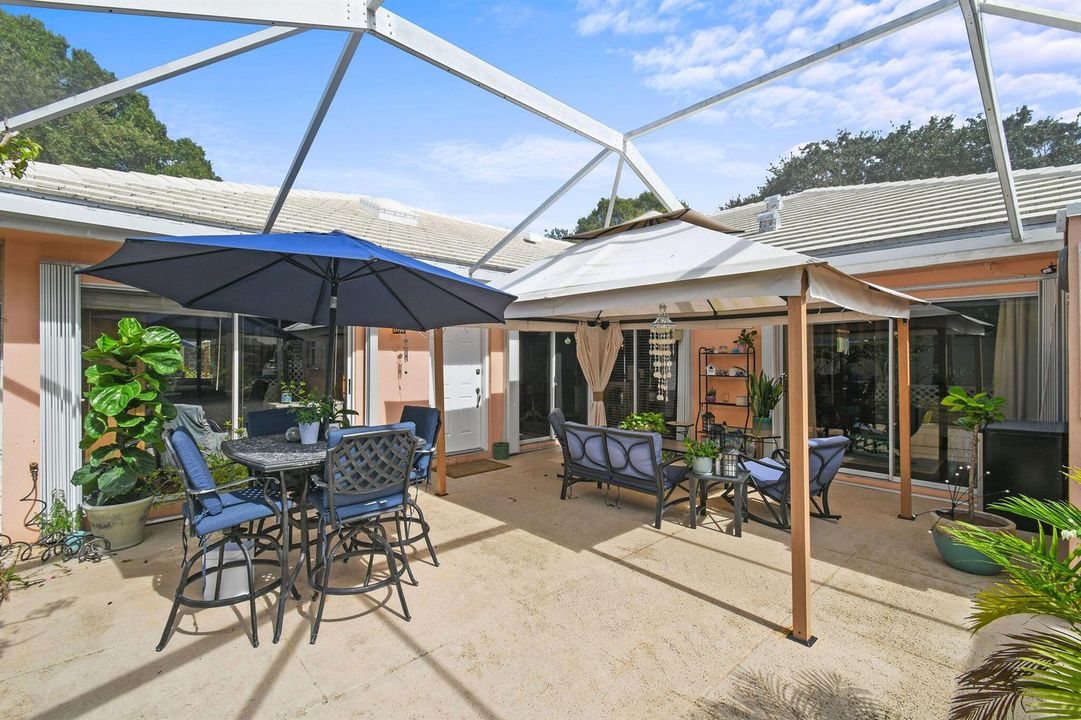 Screened-in Patio approx 152 sf