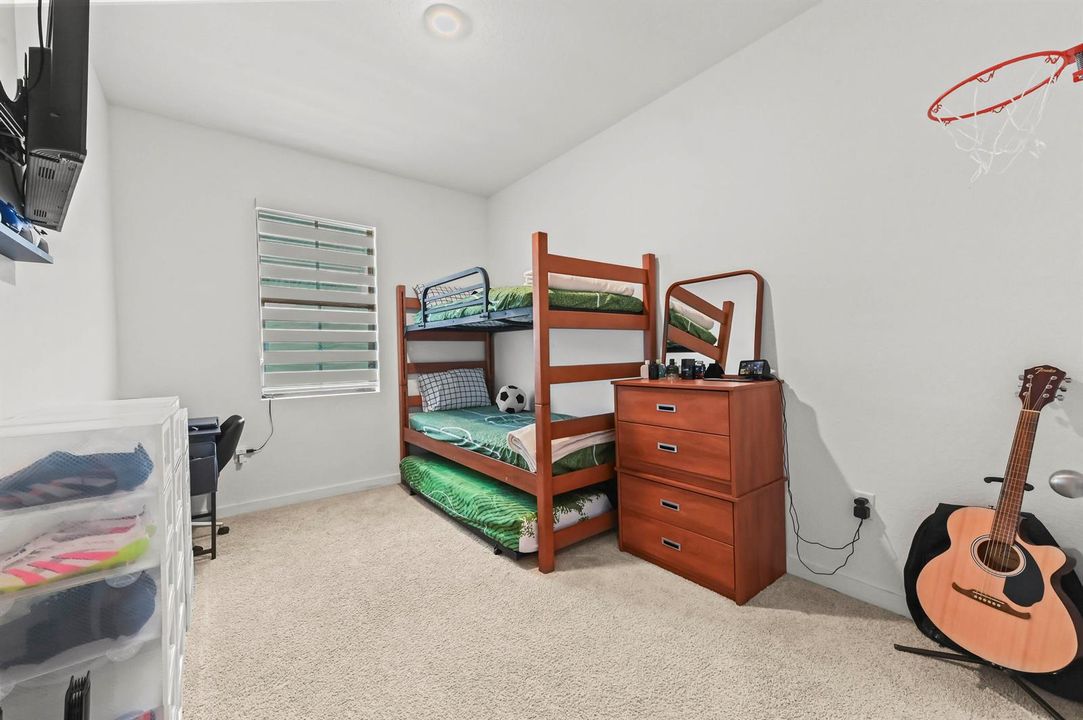 20 Bedroom 01