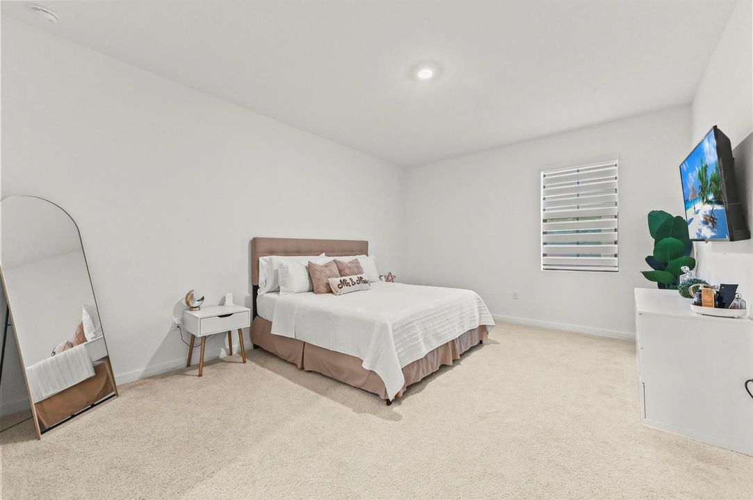23 Bedroom 01