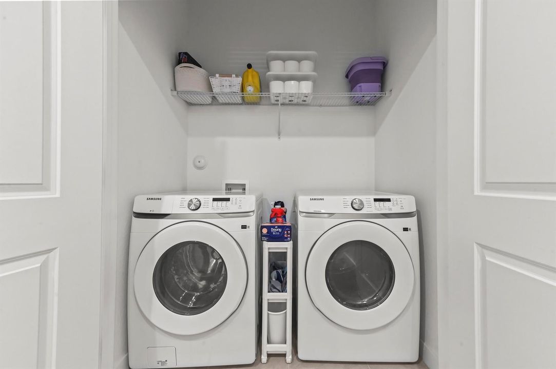 16 laundry room 01