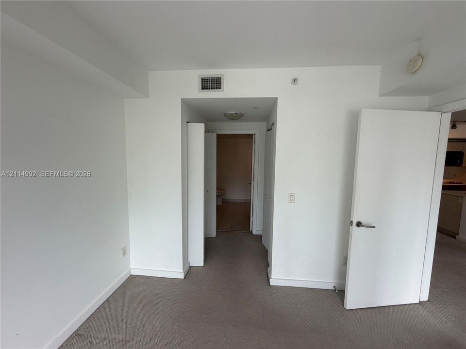 В аренду: $3,300 (2 спален, 2 ванн, 988 Квадратных фут)