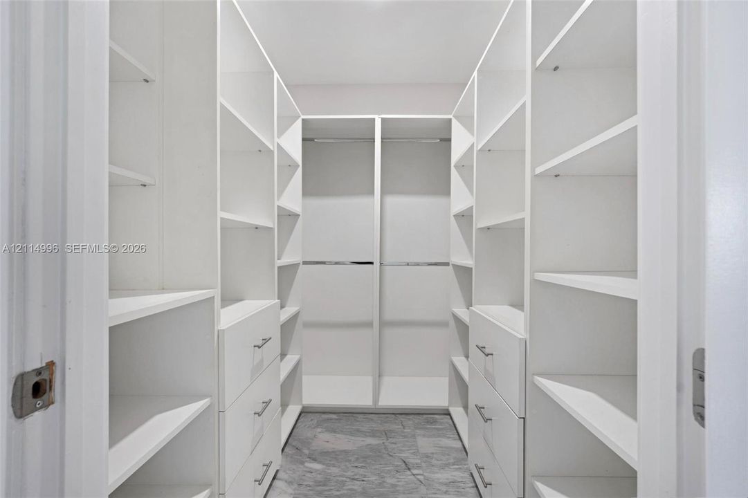 В аренду: $8,000 (2 спален, 2 ванн, 1477 Квадратных фут)