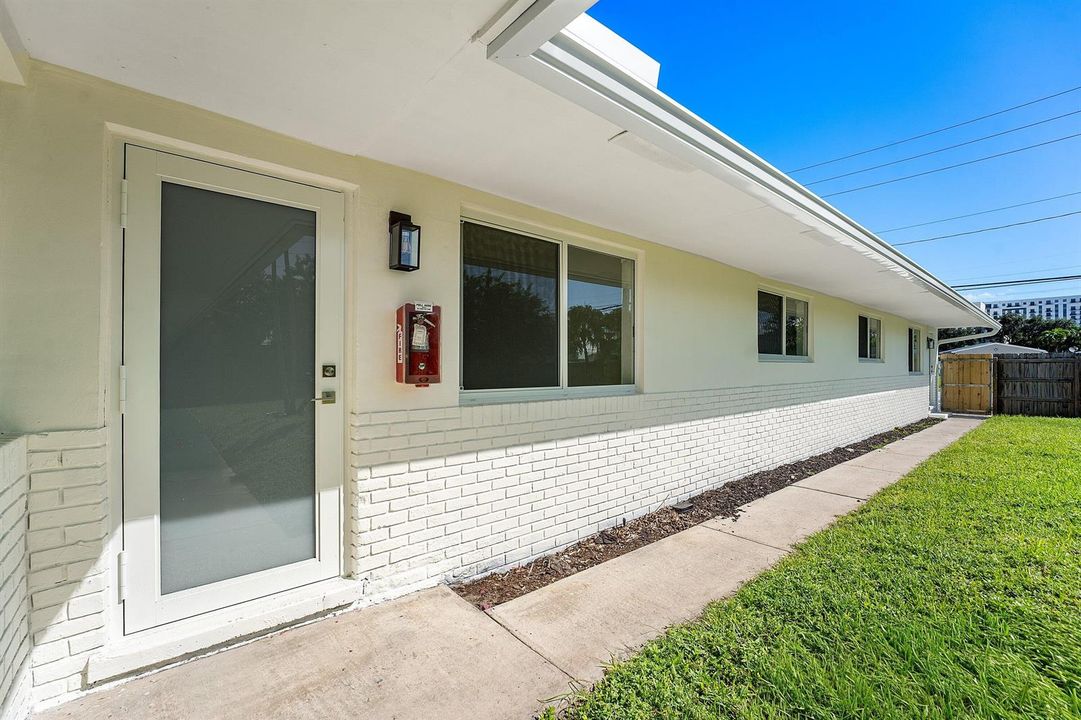 008-118PhippenWaitersRoad-2-DaniaBeach-F