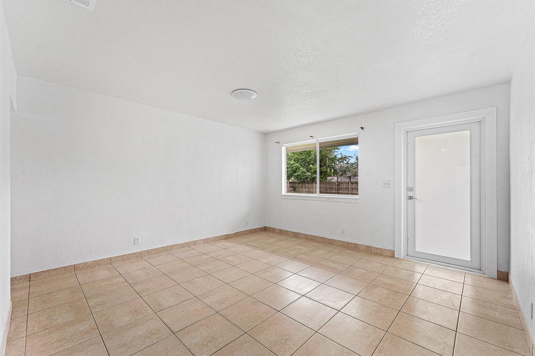 038-118PhippenWaitersRoad-2-DaniaBeach-F