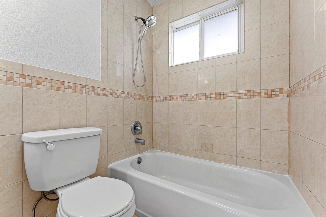 050-118PhippenWaitersRoad-2-DaniaBeach-F
