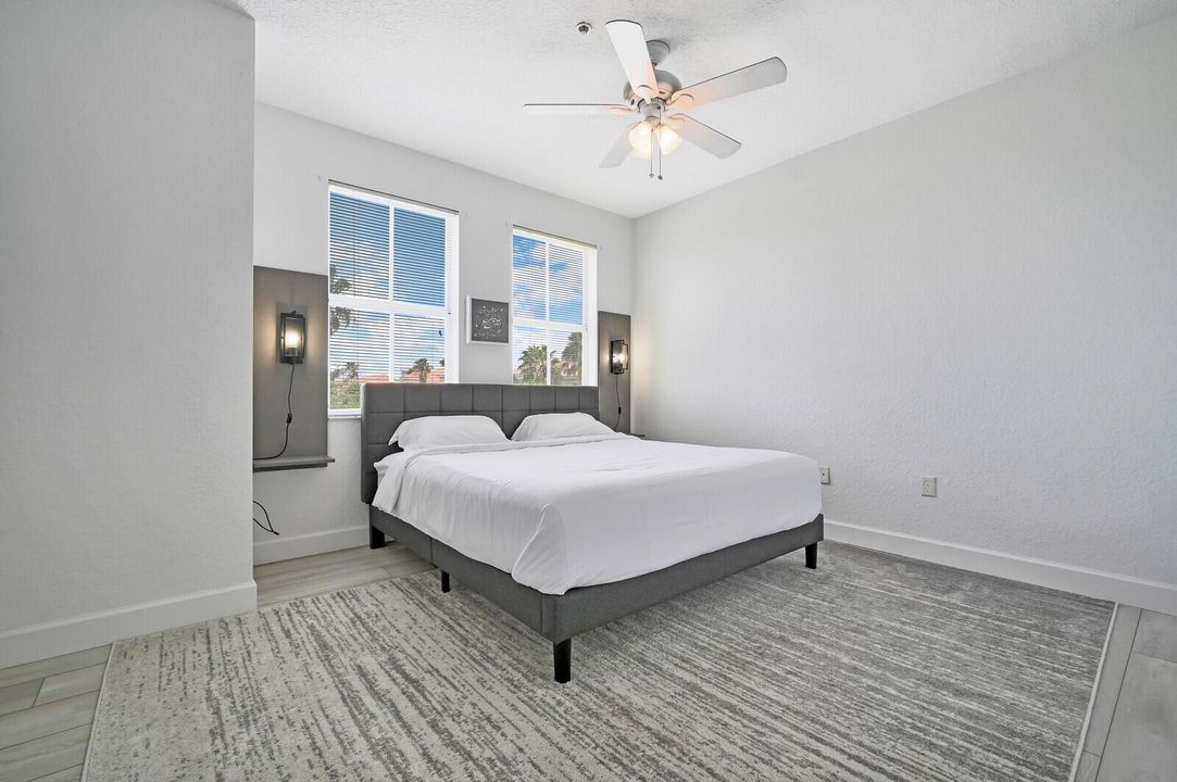 11029-302 MASTER SUITE 2-2