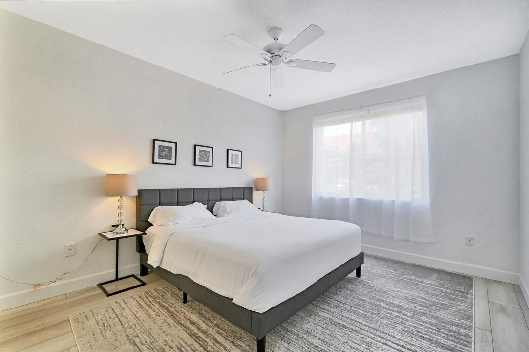 11029-302 MASTER SUITE 1