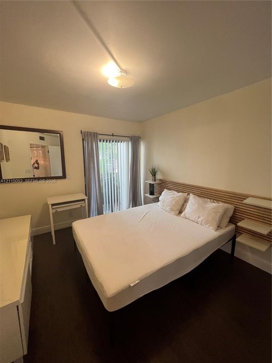 В аренду: $1,950 (2 спален, 2 ванн, 970 Квадратных фут)