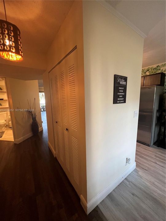 В аренду: $1,950 (2 спален, 2 ванн, 970 Квадратных фут)