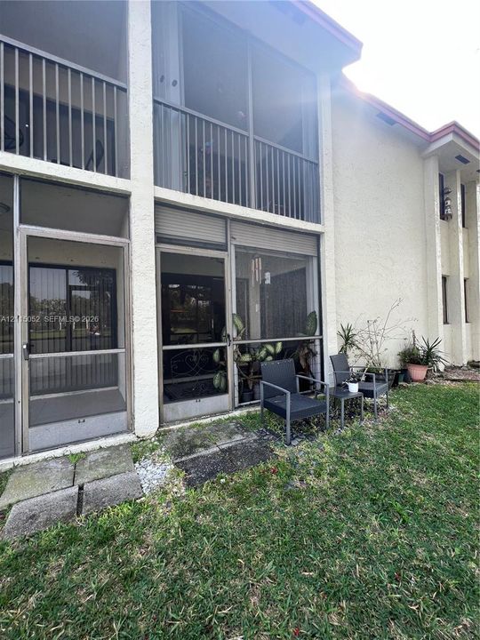 В аренду: $1,950 (2 спален, 2 ванн, 970 Квадратных фут)