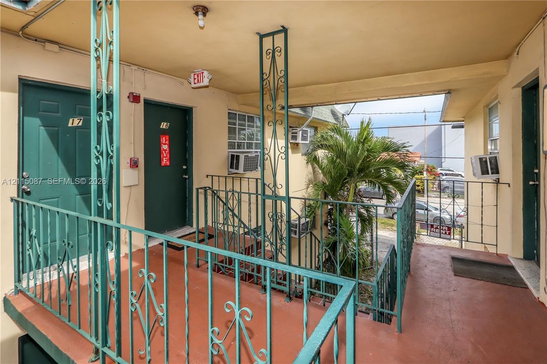В аренду: $1,975 (2 спален, 1 ванн, 800 Квадратных фут)