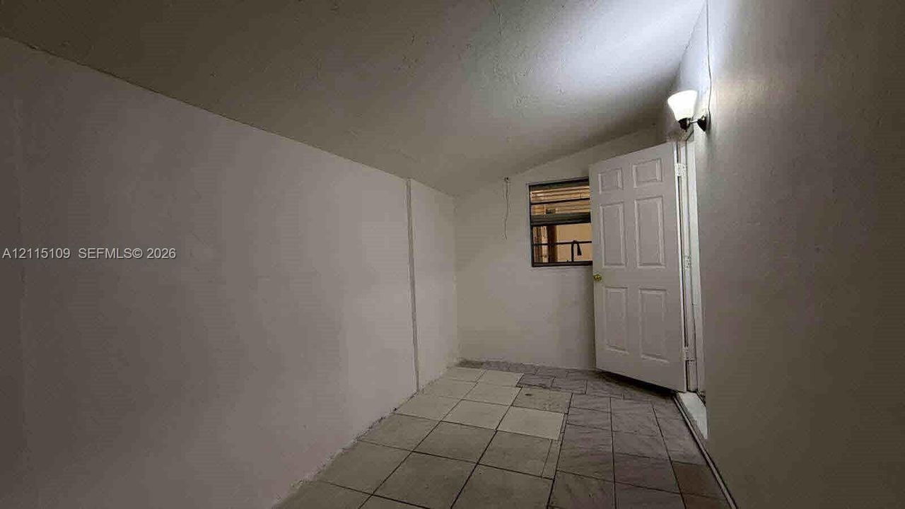 For Rent: $2,800 (4 beds, 2 baths, 1484 Square Feet)