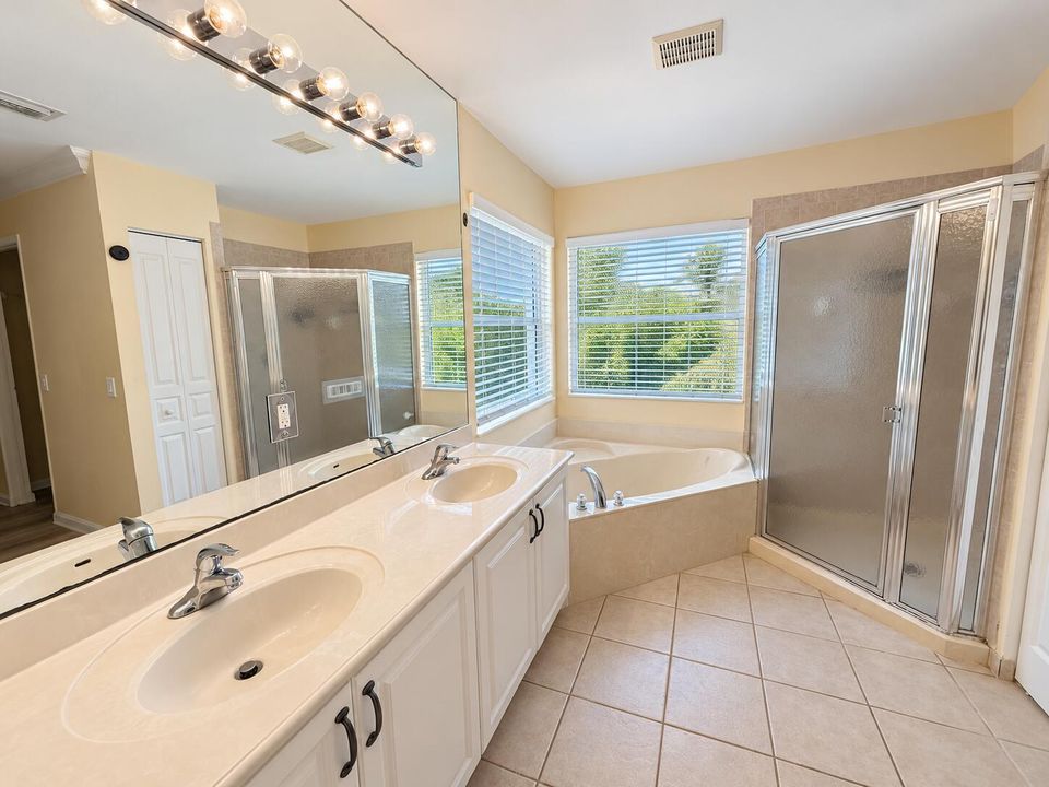 Bright Modern Bathroom Retreat