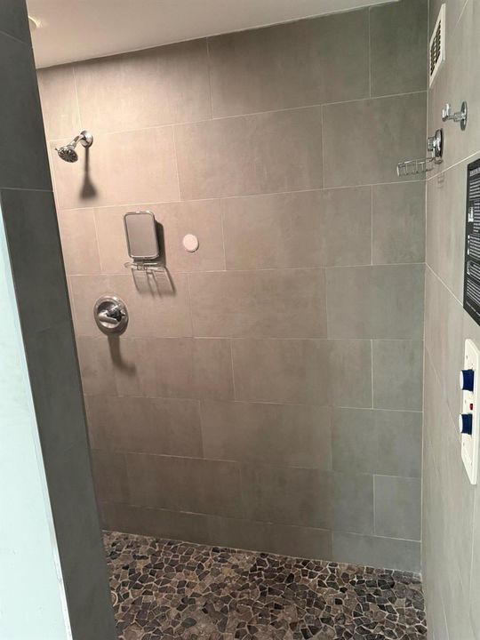 Men's gym shower
