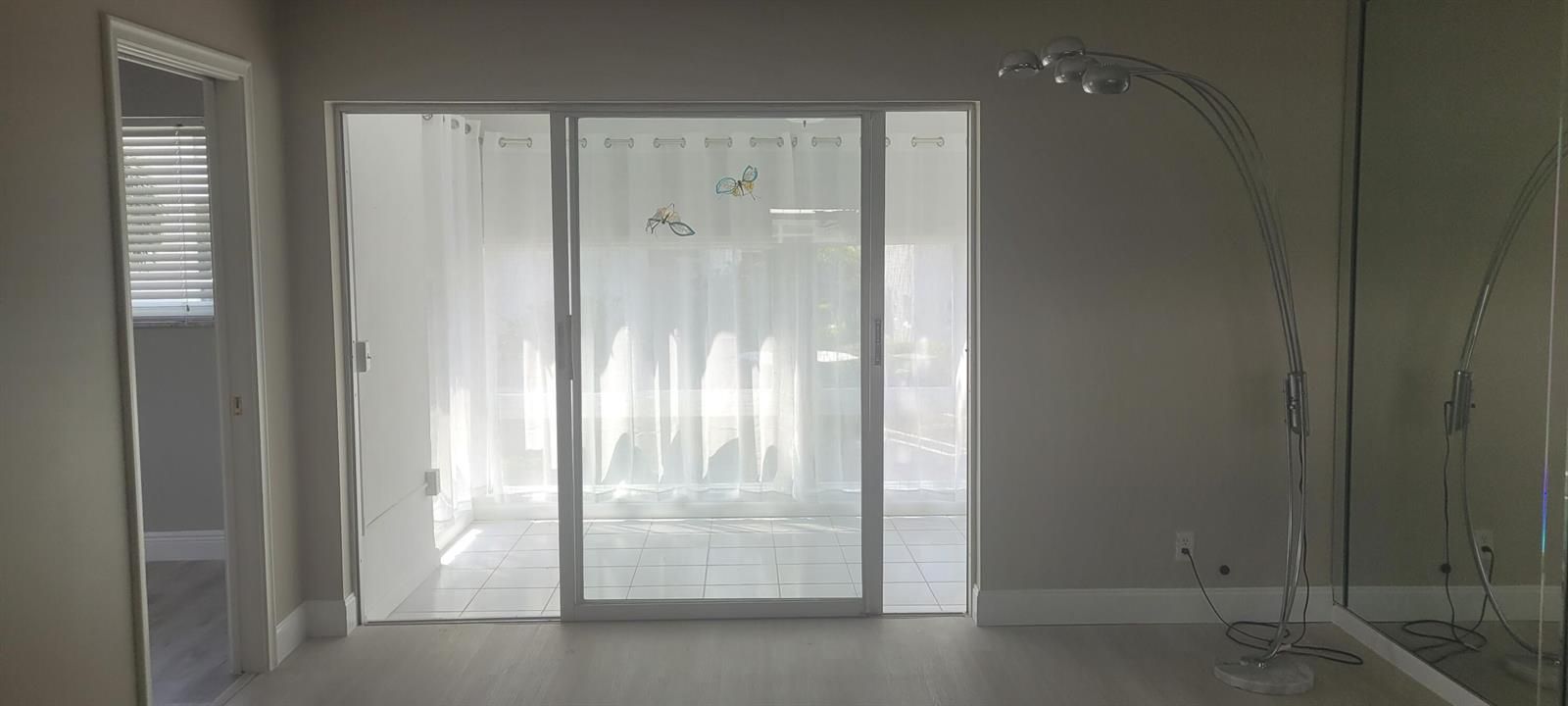 Facing the Lanai