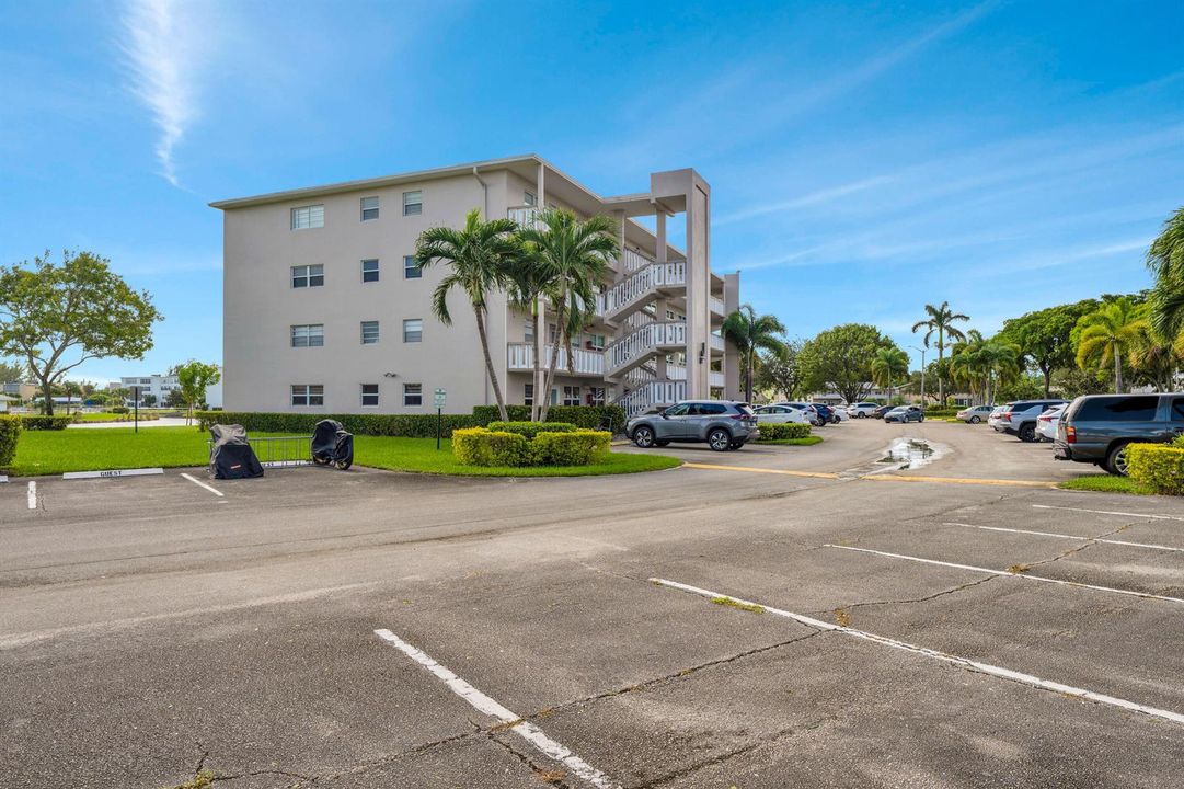 363 Wellington J West Palm Beach 00029