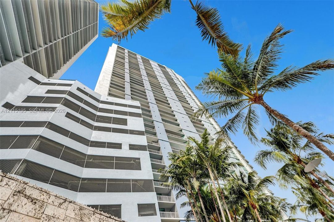 В аренду: $4,250 (2 спален, 2 ванн, 1145 Квадратных фут)
