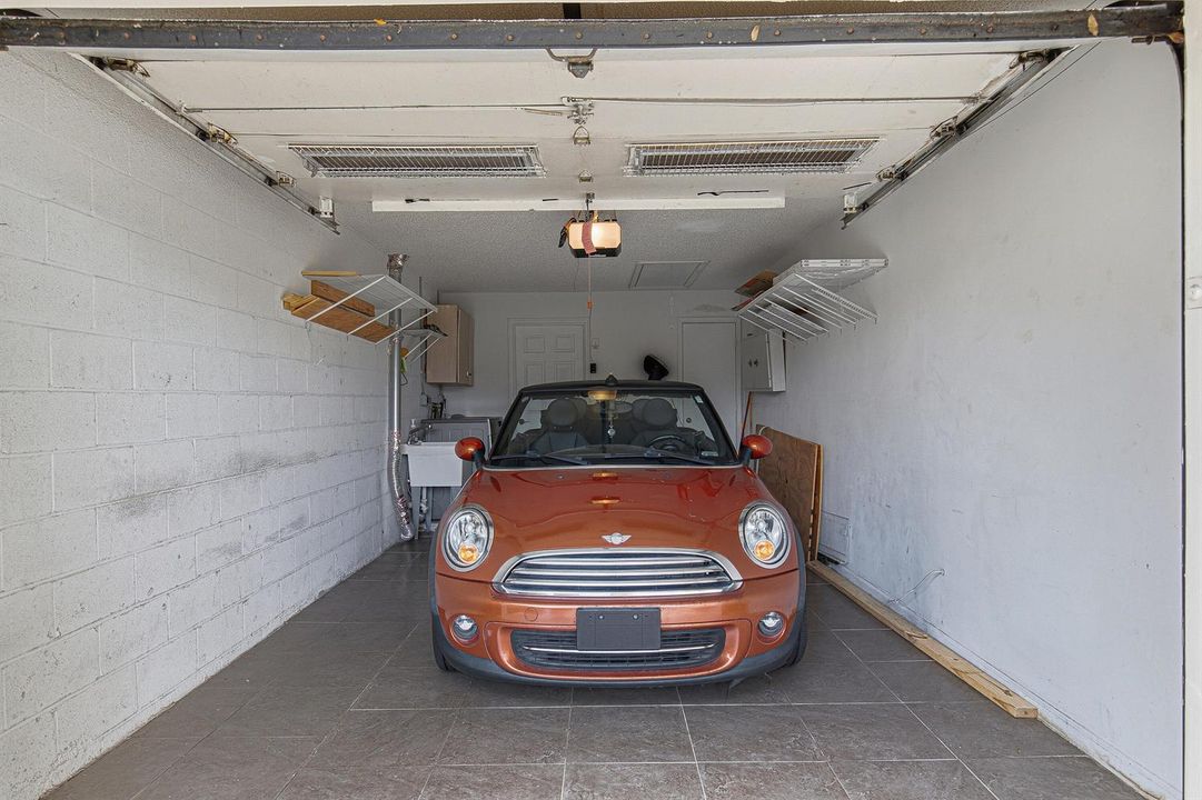 24-Garage