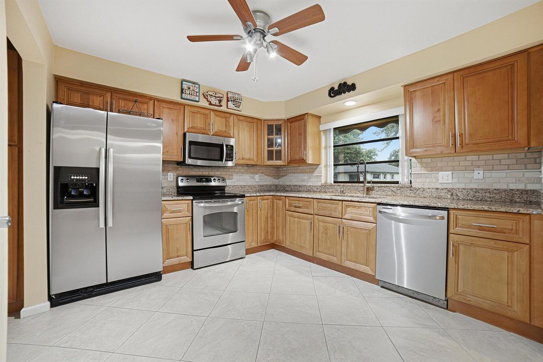 14-Kitchen-B