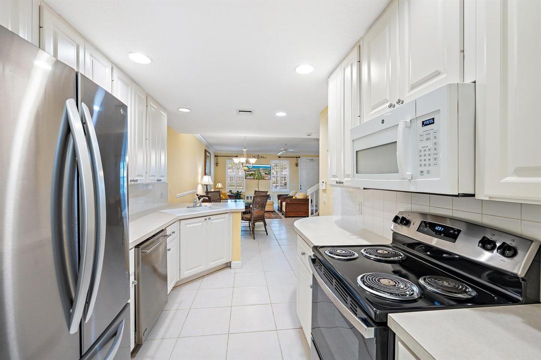 3277 E Community Dr-3