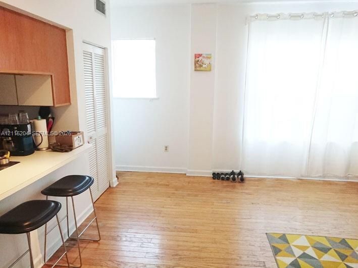 For Sale: $199,500 (1 beds, 1 baths, 590 Square Feet)