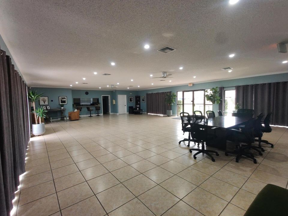 Clubhouse & Assoc Office