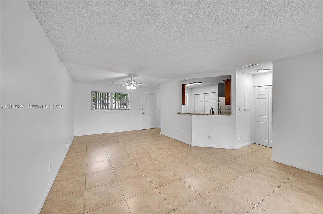 En Venta: $209,000 (2 camas, 2 baños, 1020 Pies cuadrados)