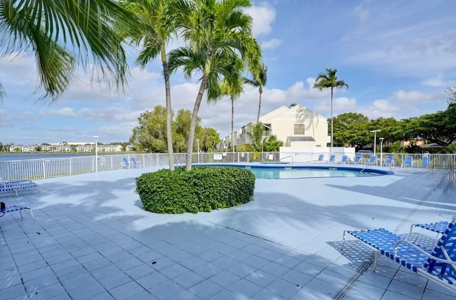 En Venta: $209,000 (2 camas, 2 baños, 1020 Pies cuadrados)