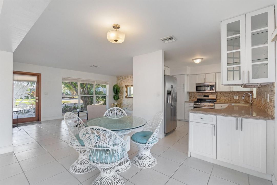 DININGROOM
