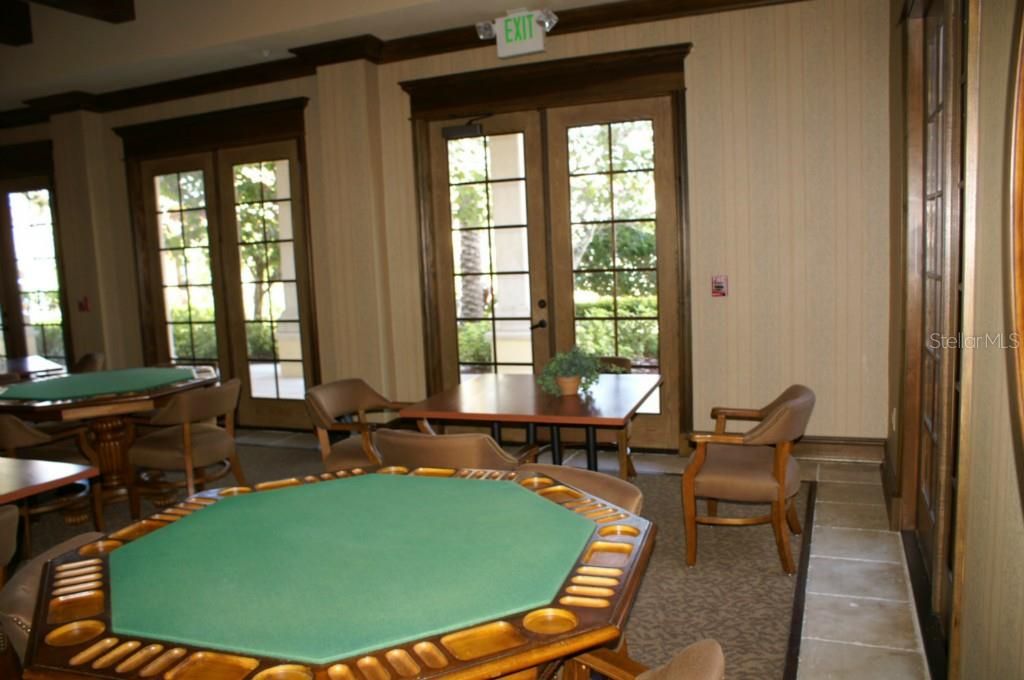 合同活跃: $2,800 (2 贝兹, 2 浴室, 1915 平方英尺)