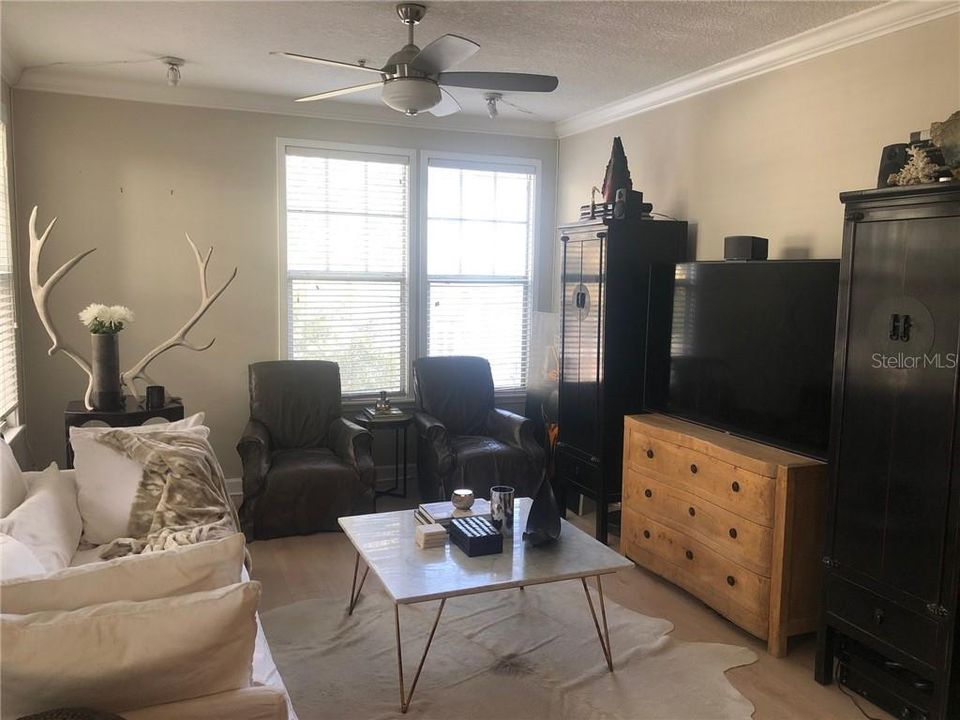 Recently Sold: $159,000 (1 beds, 1 baths, 801 Square Feet)