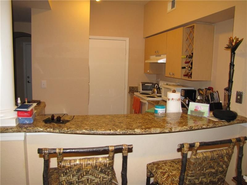 Recently Rented: $1,600 (1 beds, 1 baths, 743 Square Feet)