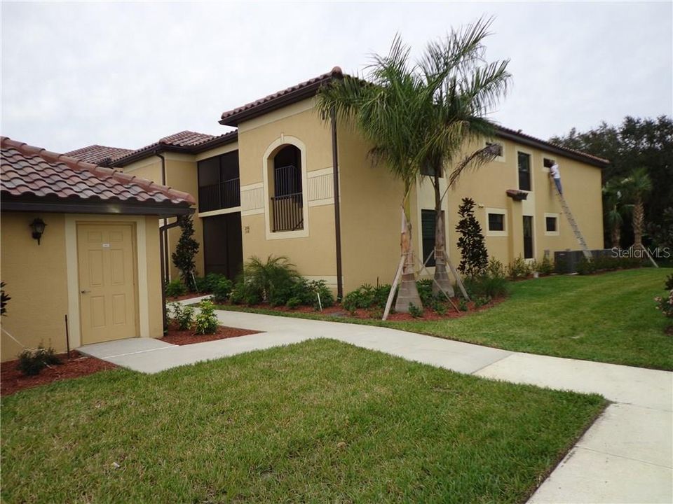 For Rent: $5,000 (2 beds, 2 baths, 1600 Square Feet)