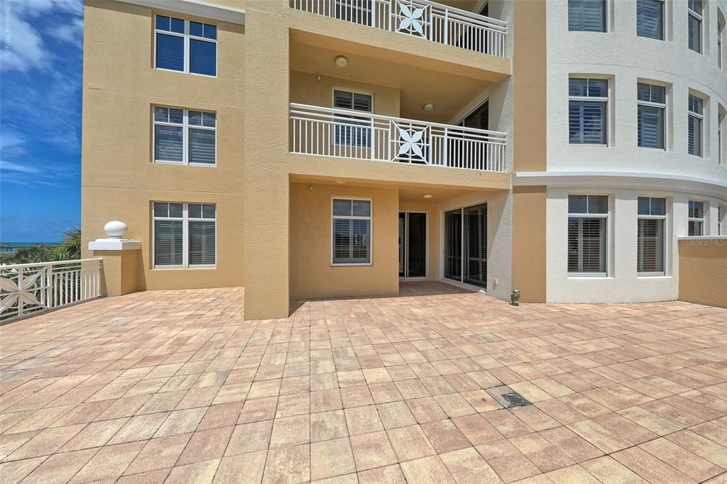 For Rent: $8,500 (3 beds, 2 baths, 2015 Square Feet)