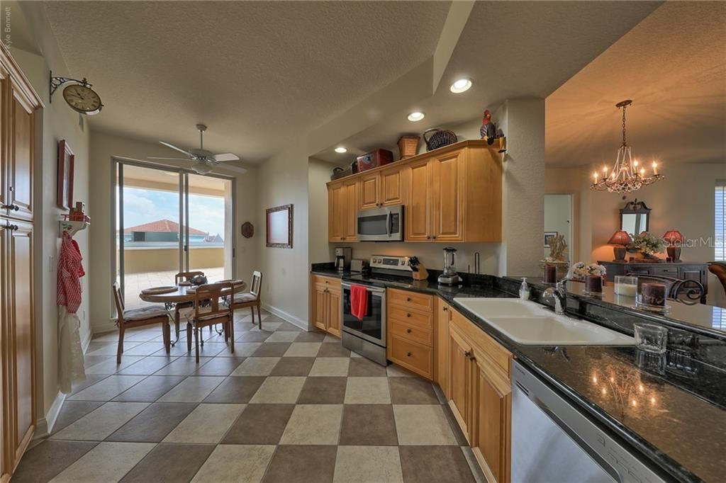 For Rent: $8,500 (3 beds, 2 baths, 2015 Square Feet)