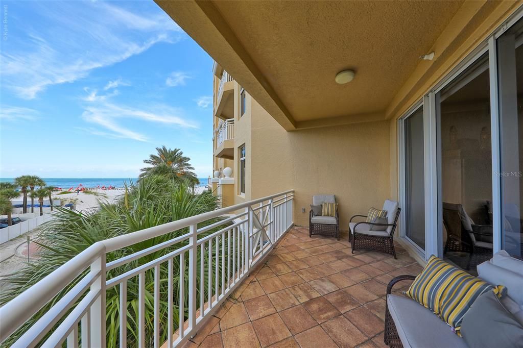 For Rent: $8,500 (3 beds, 2 baths, 2015 Square Feet)