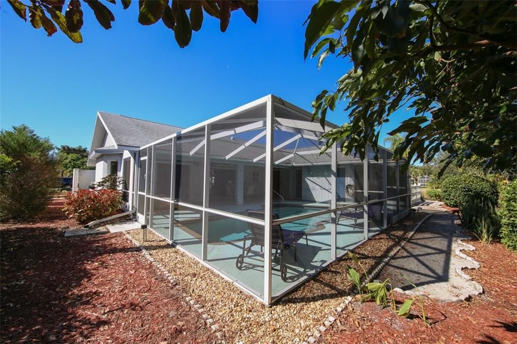 En Renta: $4,200 (3 camas, 2 baños, 2015 Pies cuadrados)