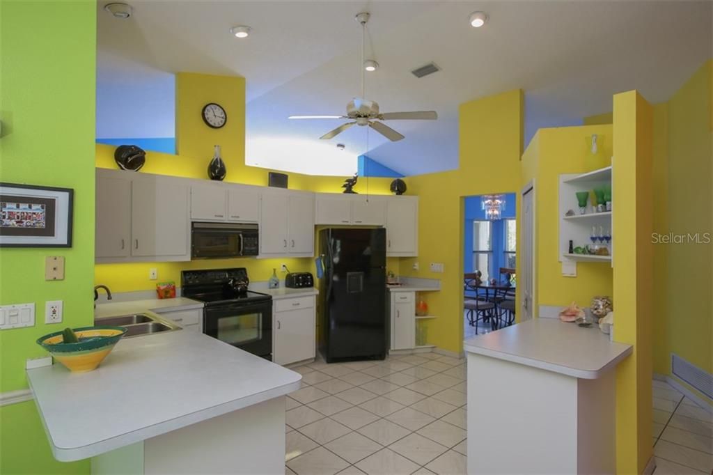 En Renta: $4,200 (3 camas, 2 baños, 2015 Pies cuadrados)