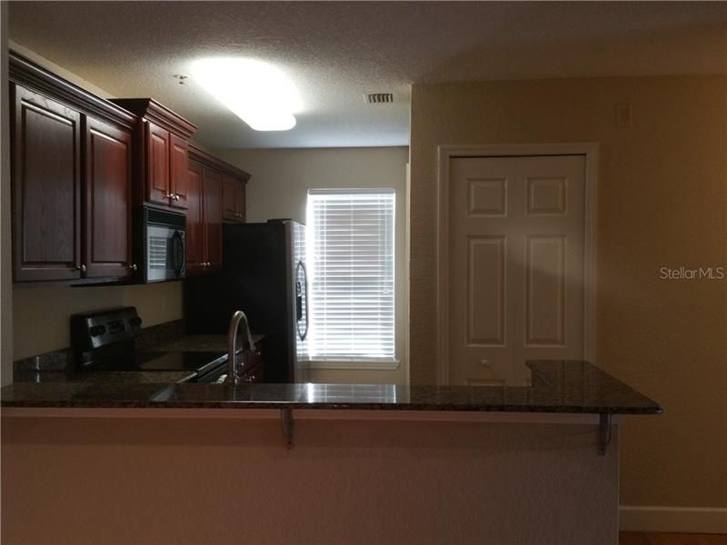 Recently Rented: $1,400 (2 beds, 2 baths, 972 Square Feet)