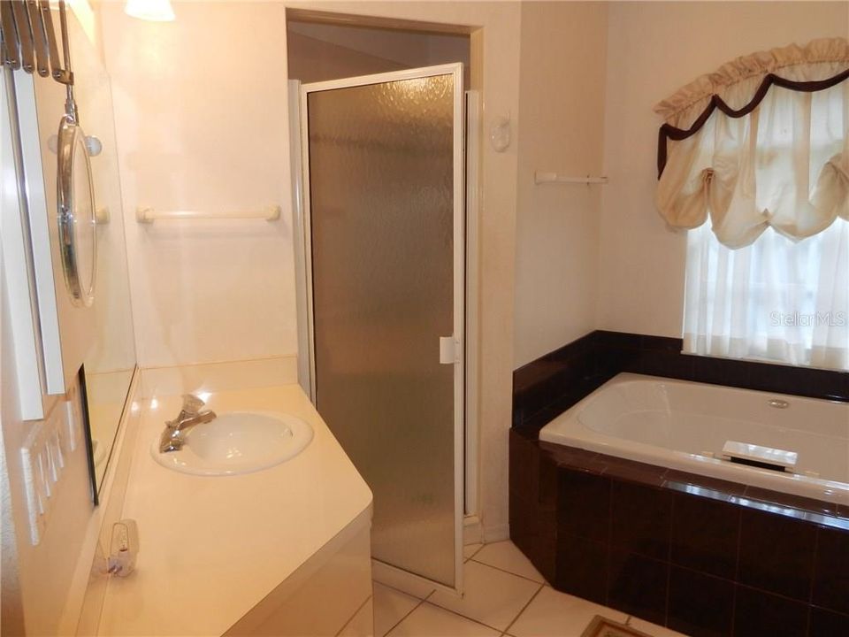 En Renta: $4,200 (3 camas, 2 baños, 2190 Pies cuadrados)