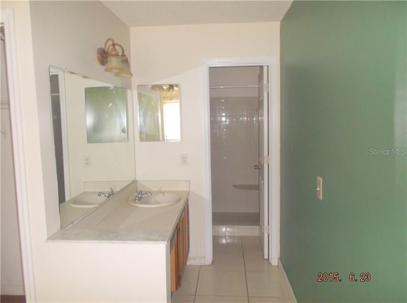 Recently Rented: $1,150 (2 beds, 2 baths, 874 Square Feet)