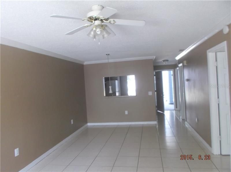 Recently Rented: $1,150 (2 beds, 2 baths, 874 Square Feet)