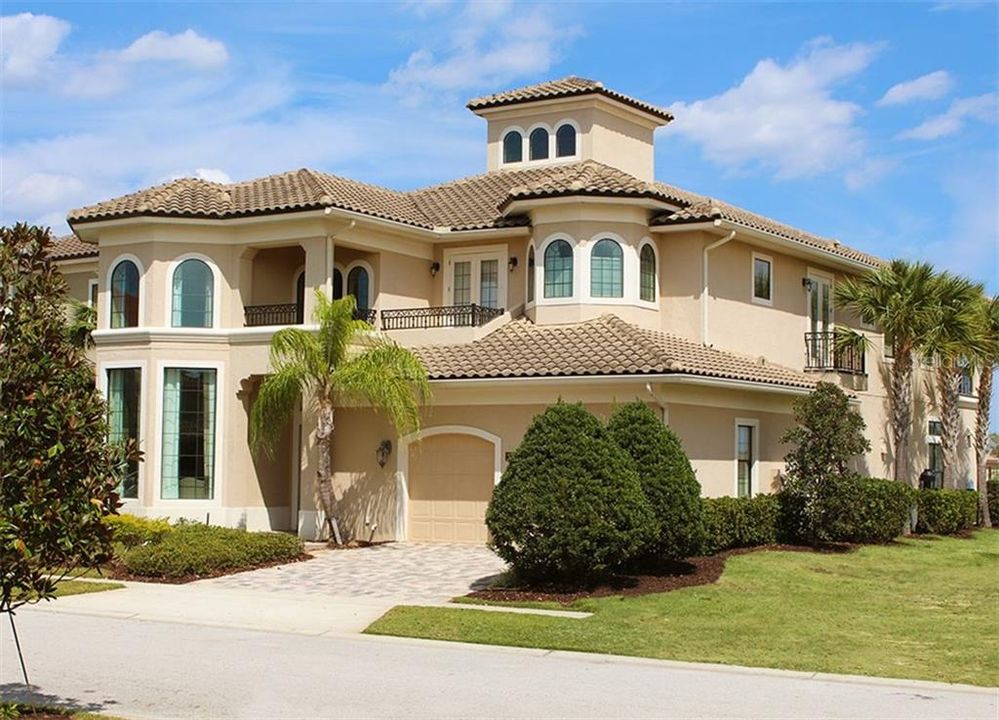 Recently Sold: $1,200,000 (5 beds, 5 baths, 5563 Square Feet)