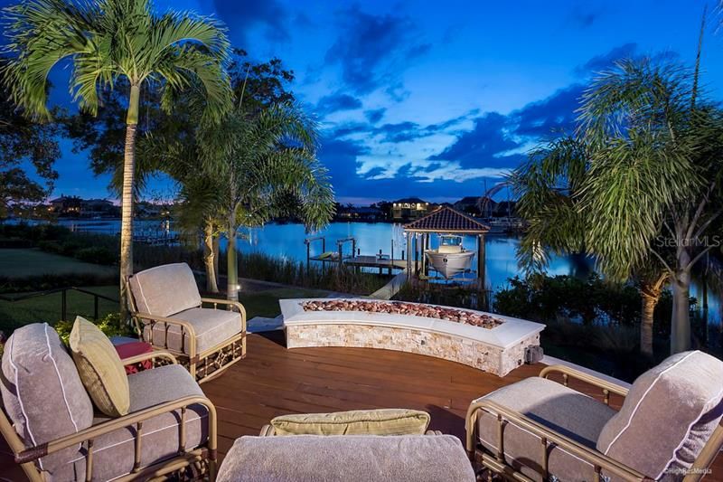 Experience exclusive waterfront living.