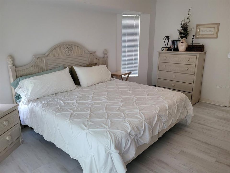 En Renta: $4,800 (3 camas, 2 baños, 2052 Pies cuadrados)