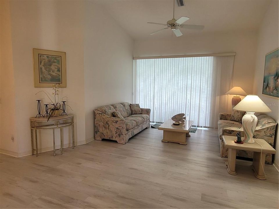 En Renta: $4,800 (3 camas, 2 baños, 2052 Pies cuadrados)